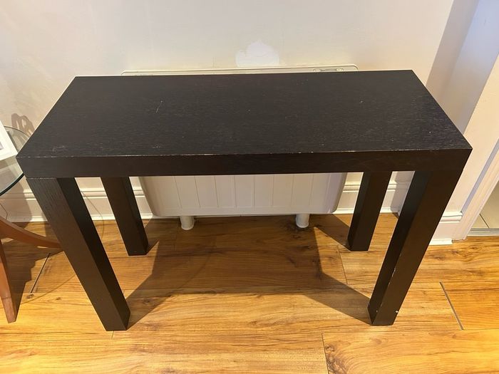 Sturdy table 100,76,40cm