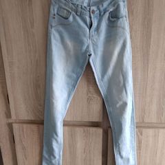 Skinny jeans never worn size UK 8