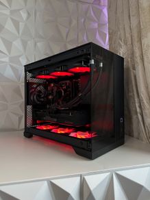 High End Gaming PC | RX 9070 XT 16gb / Ryzen 7800x3d / DDR5