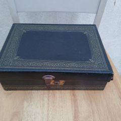 Vintage Medium Size Jewelry Box