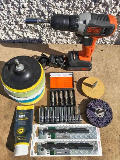 Black+Decker 18V Cordless Drill. Complete Tool & Polishing Set