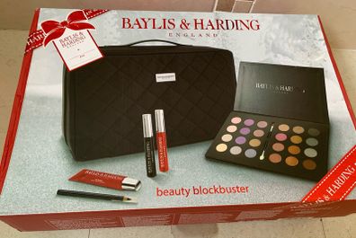 BNWT Beauty Blockbuster Makeup and Case