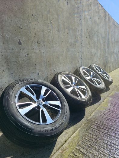 Genuine Toyota RAV4, Nissan, Mazda 17" Alloys & Tyres