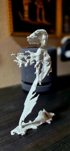 Aura of Motion - Dynamic Flow Sculpture