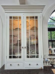 kitchen cabinet