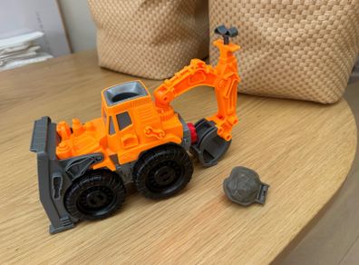 Play-Doh Wheels Front Loader Toy Truck - no sand left