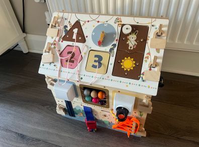 Montessori Toy house