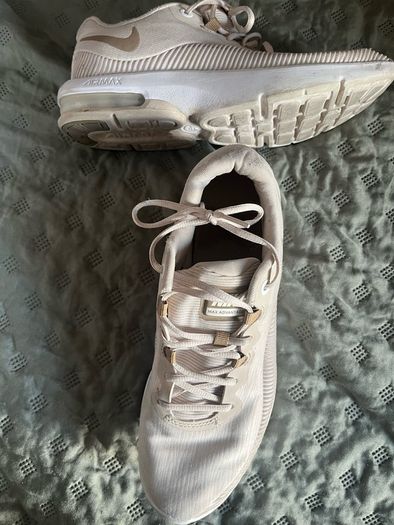 nike max advantage 2 trainers Sneakers