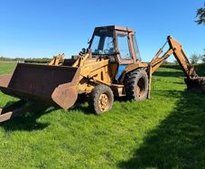 Case 580g wheeled digger