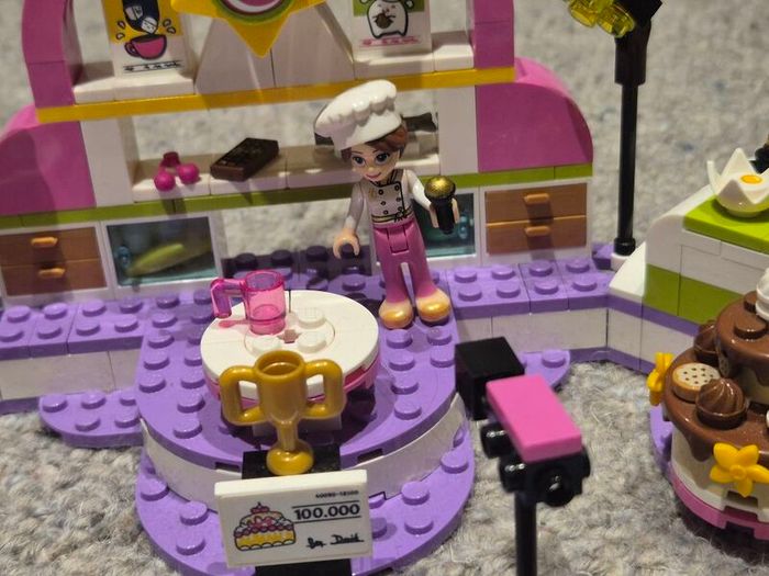 Lego Friends 41393 Baking Competition