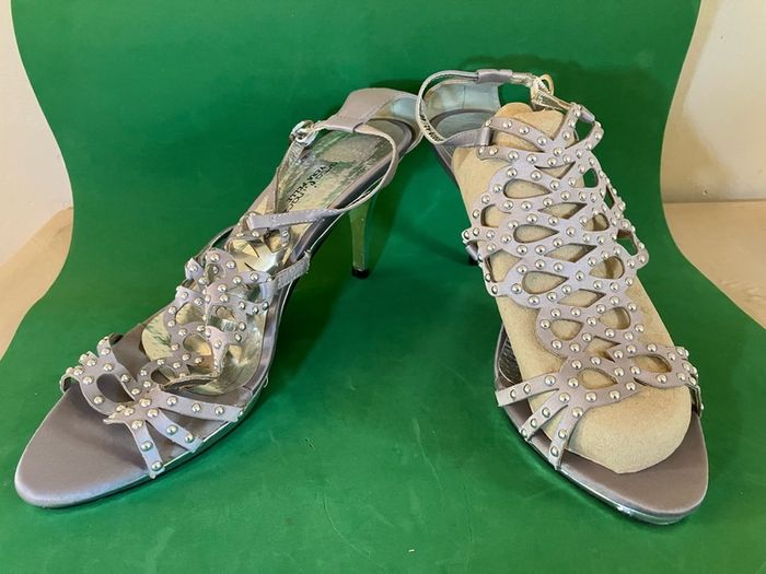 Woman shoes Silver High Heel