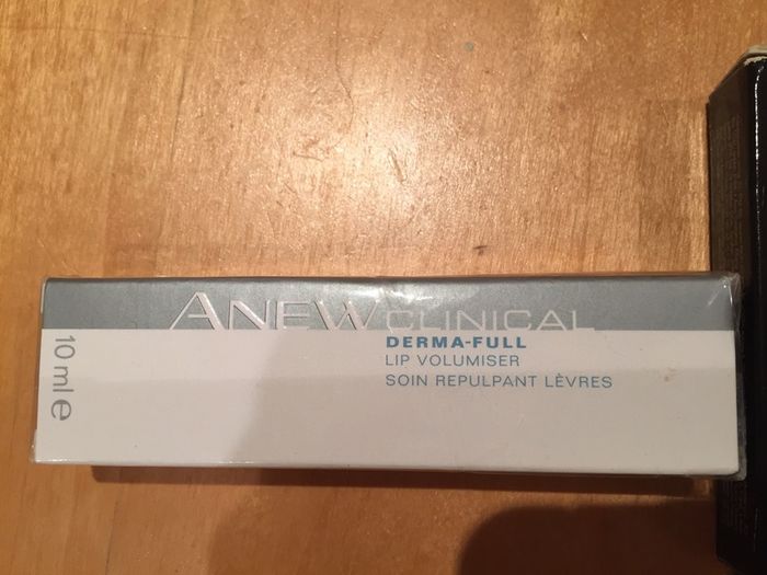 Anew Clinical Lip Volumiser