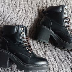 Truffle Collection Black Boots  Size 6