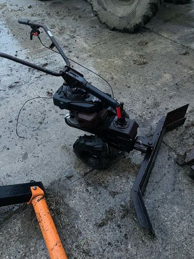 Honda scraper