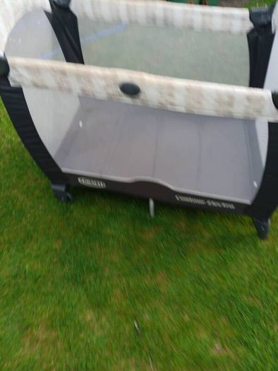 travel cot