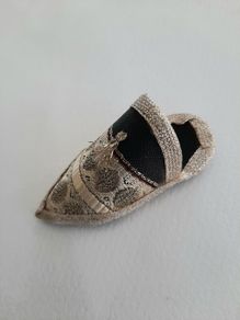 Moroccan slipper fridge magnet