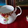 46 Piece Royal Albert Old Country Roses Bone China Dinner And Tea Service / Set For 6 Person Setting Made In England Image 6