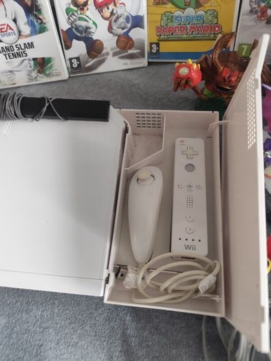 Wii Bundle with Mario Kart, Paper Mario & Skylanders