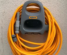 20m Garden Hose and HozeLock hanges + quick connectors