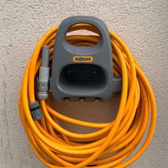 20m Garden Hose and HozeLock hanges + quick connectors