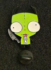Invader zim, pin back badge.