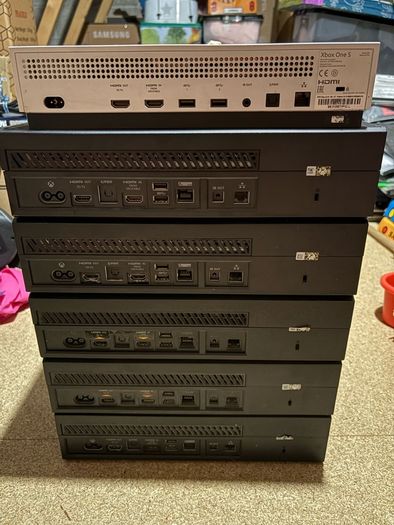 Bundle of Xbox 1