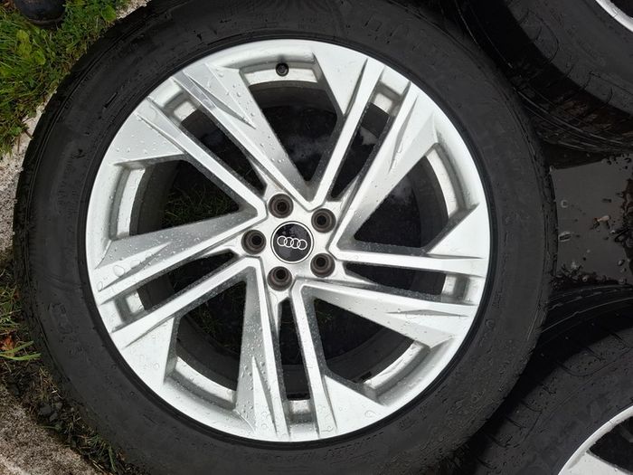 20" Genuine Audi Q7 S Line Alloys with tyres