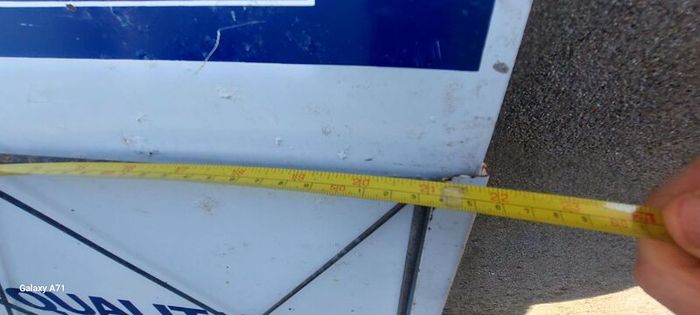 Daily mail ,ie mail on sunday newspaper advertising stand ,great colours,nice condition,,sold as seen ,buyer collects,,see pictures for condition,