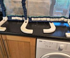 bed rails only 1 available