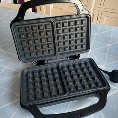 Salter waffle maker
