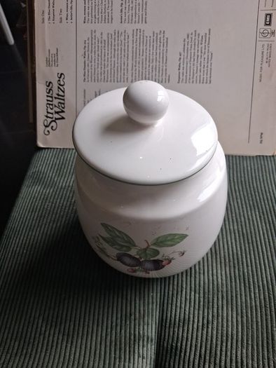 Vintage St Michaels Ashberry Jar