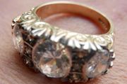 Vintage 9ct Solid Gold 375 Beautiful Trilogy Ring 10,2g