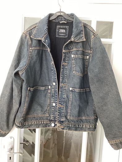 Men's Zara Denim Jacket. Size Large.