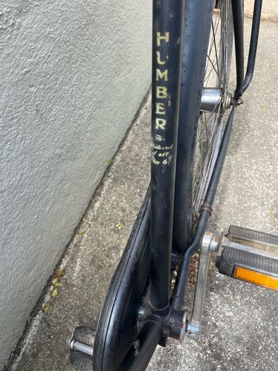 1930s humber men's bike push button bell. Brooks saddle. 3 speed  Gears
