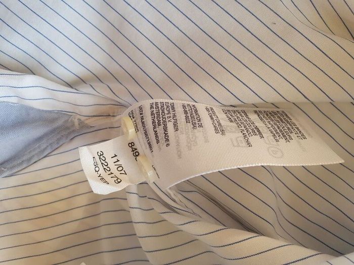 Tommy hilfiger 2007 long sleeve shirt size xxl white blue/pin pit to pit 25" like new