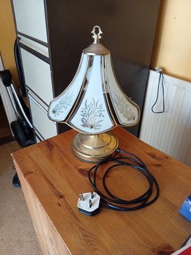 Vintage Glass Paneled Brass Plated Lamp Floral White Gold 39cm Tall