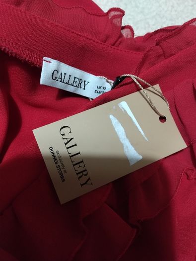 Red Ruffle Gallery Top, New With Tags