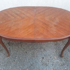 Dining room / kitchen table