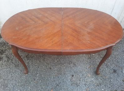 Dining room / kitchen table