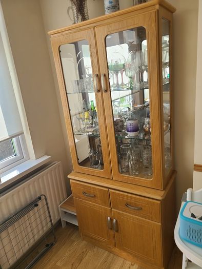 Glass cabinet