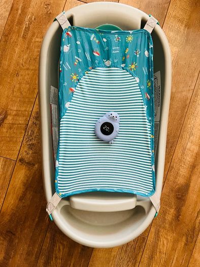baby bath with water thermometer