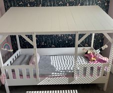 Kids House Bed