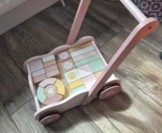 Little Dutch Trolley