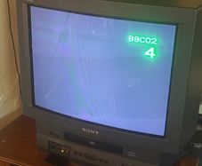 The Sony Trinitron KV-21V6U is a vintage 21-inch CRT color television combined with a built-in Video Cassette Recorder (VCR), WORKING