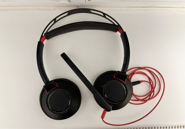 Poly headphones set with mic