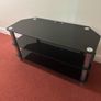 samsung  32 " TV  "Not a smart tv "with glass and chrome table stand works perfectly but no remote Image 5