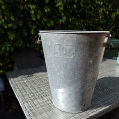 40 LT Galvanised Bucket