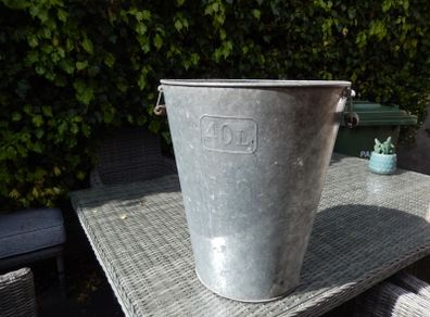 40 LT Galvanised Bucket