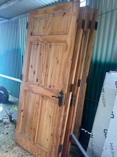 Internal pine doors