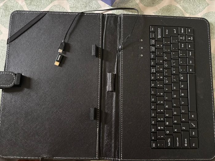 Lenovo Tab M10 HD 10.1 in, Brand New with Tags  Full Package with  Keyboard Case